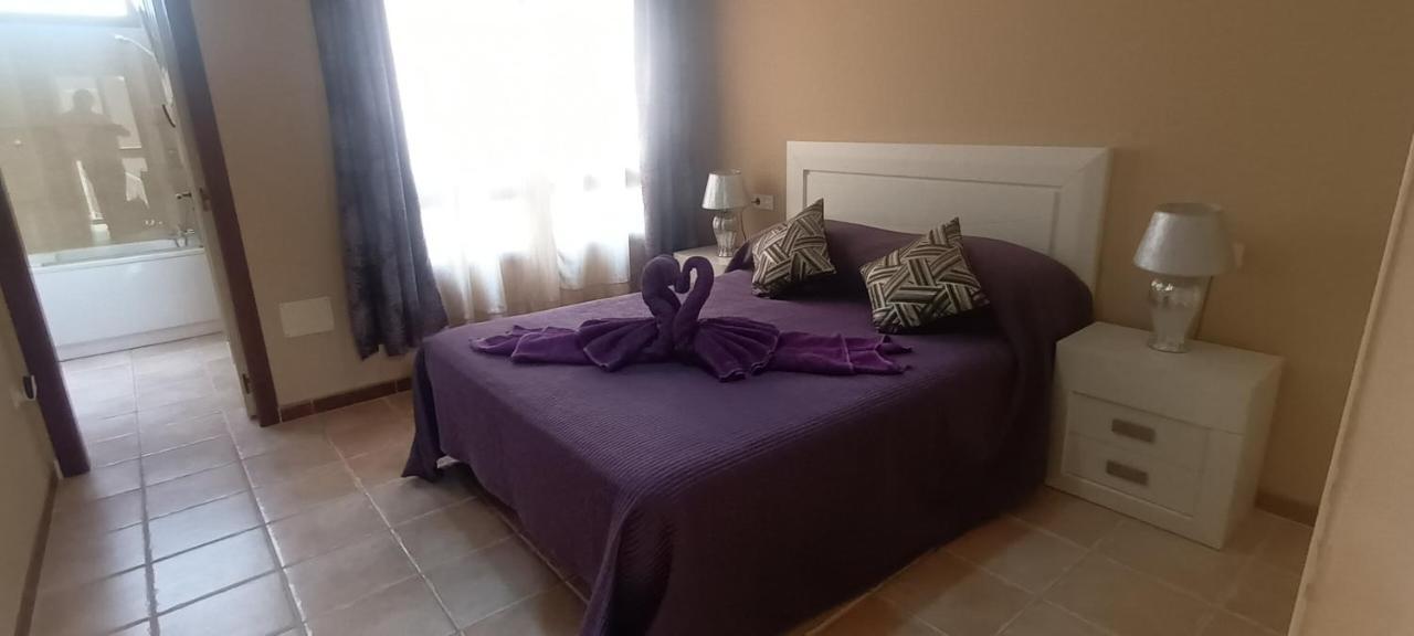 Beautiful, Spacious Villa, Heated Pool, Sleeps Eight, With Quality Furnishings Caleta De Fuste Eksteriør billede