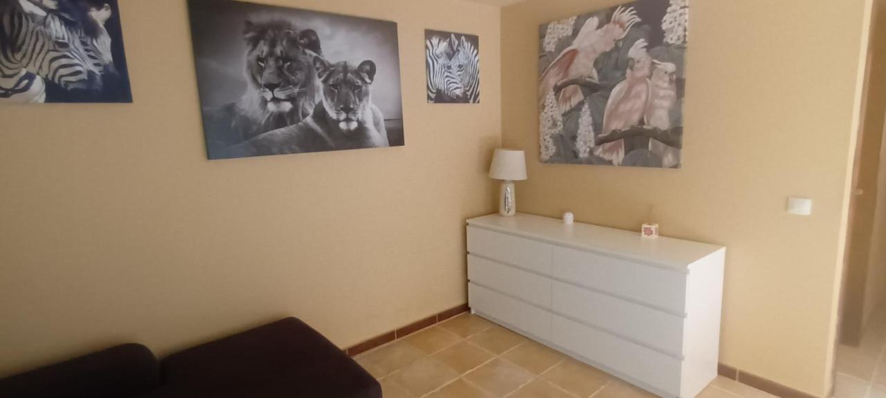 Beautiful, Spacious Villa, Heated Pool, Sleeps Eight, With Quality Furnishings Caleta De Fuste Eksteriør billede