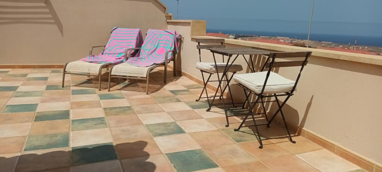 Beautiful, Spacious Villa, Heated Pool, Sleeps Eight, With Quality Furnishings Caleta De Fuste Eksteriør billede